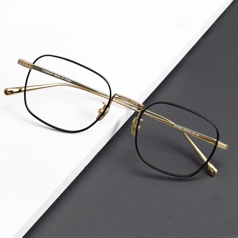 Chashma Unisex Full Rim Round Square Titanium Eyeglasses 881015 — view 1 | Chashma at FuzWeb