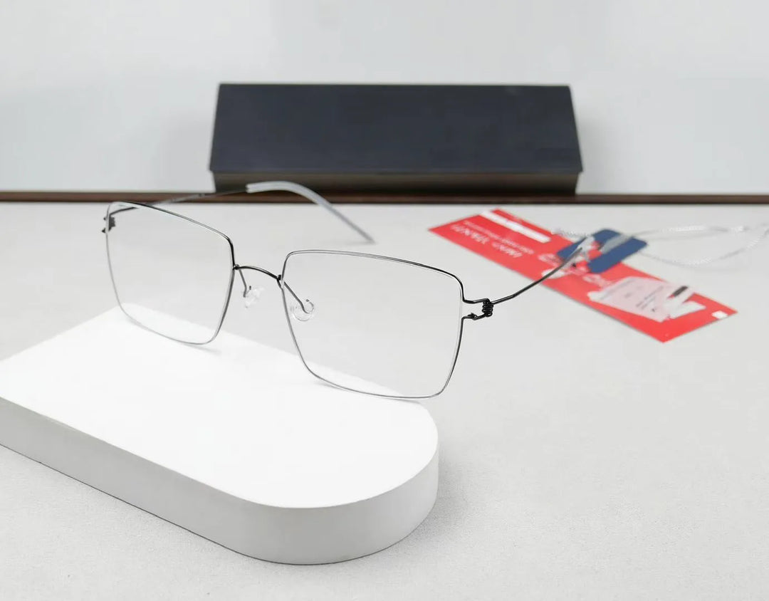 Bobbie Unisex Full Rim Square Screwless Titanium Eyeglasses 544218