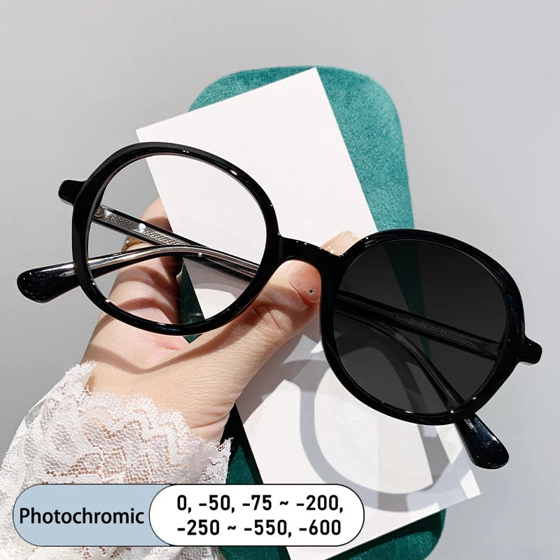 Kocolior Unisex Full Rim Round Tr 90 Alloy Photochromic Reading Glasses 422309