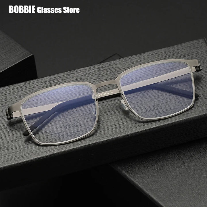 Bobbie Unisex Full Rim Square Screwless Titanium Eyeglasses 961967