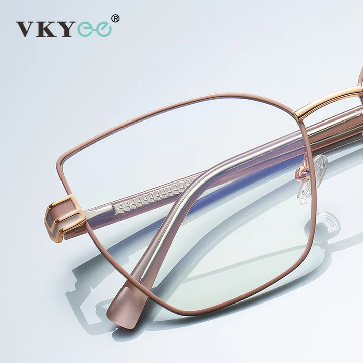 Vicky Women&