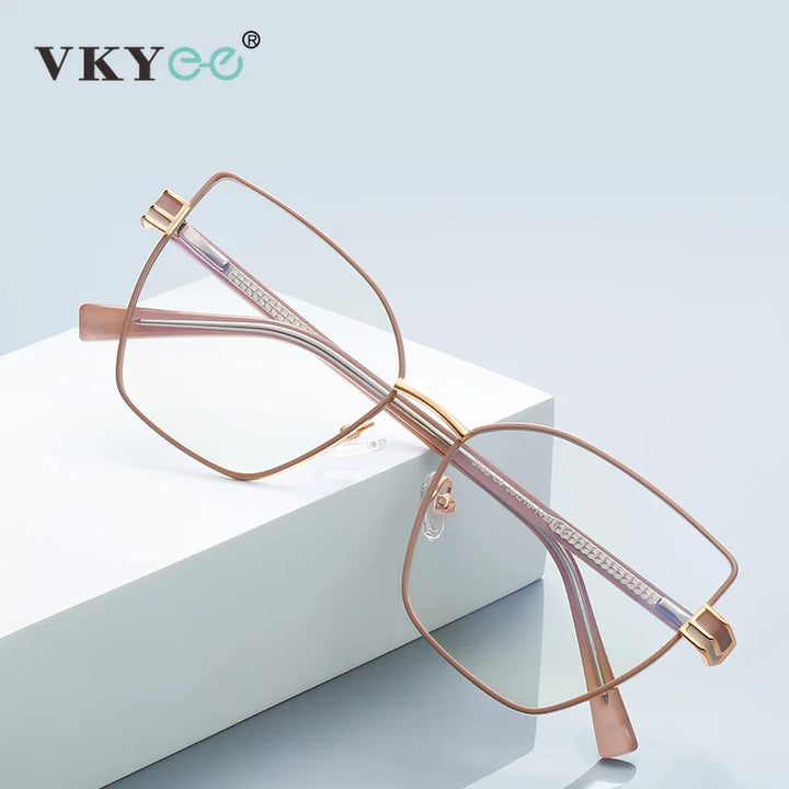 Vicky Women&
