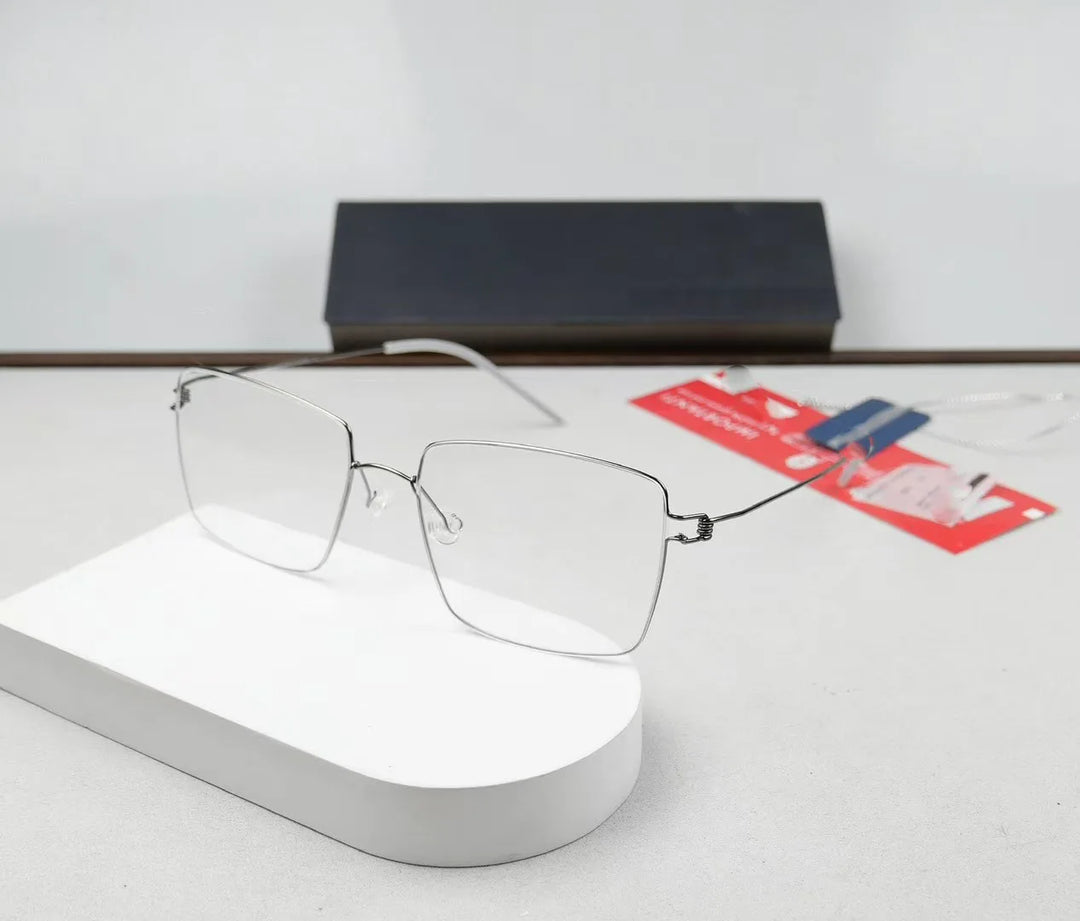 Bobbie Unisex Full Rim Square Screwless Titanium Eyeglasses 544218