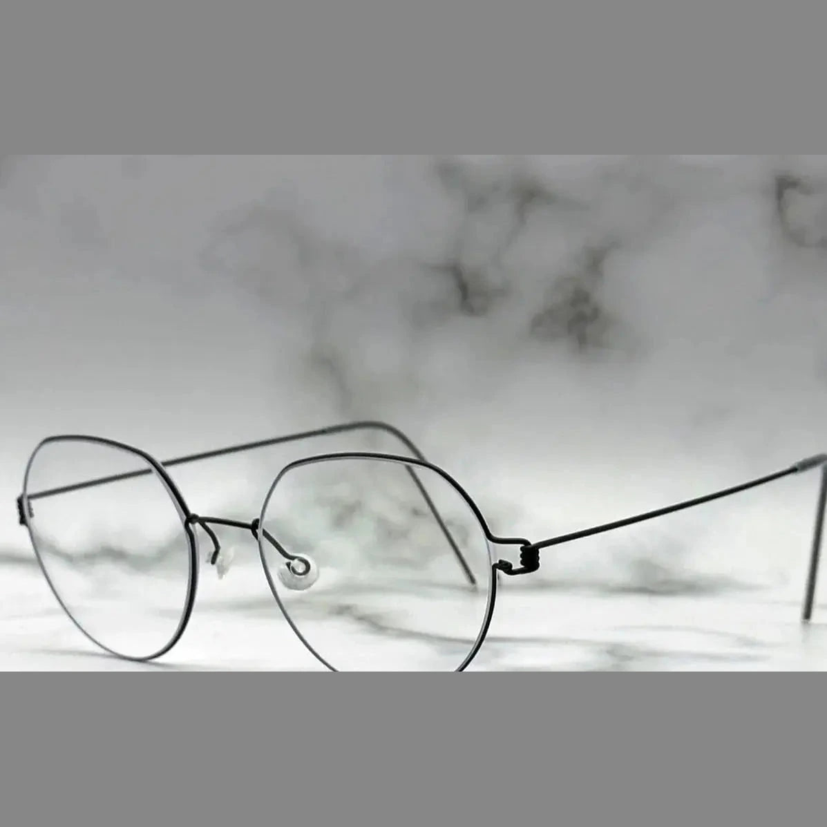 Bobbie 514717 Men’s Screwless Full Rim Flat Top Oval Titanium Frames - GRAY