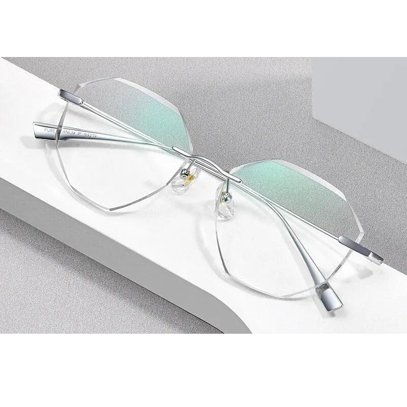 Chashma Women&