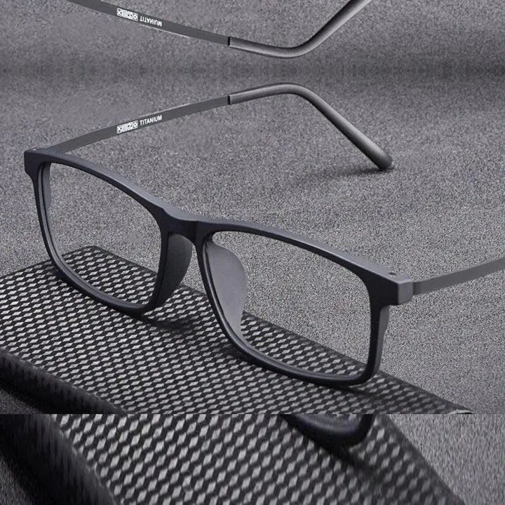 Oveliness Unisex Full Rim Square Ultem Resin Titanium Eyeglasses Ol20p99